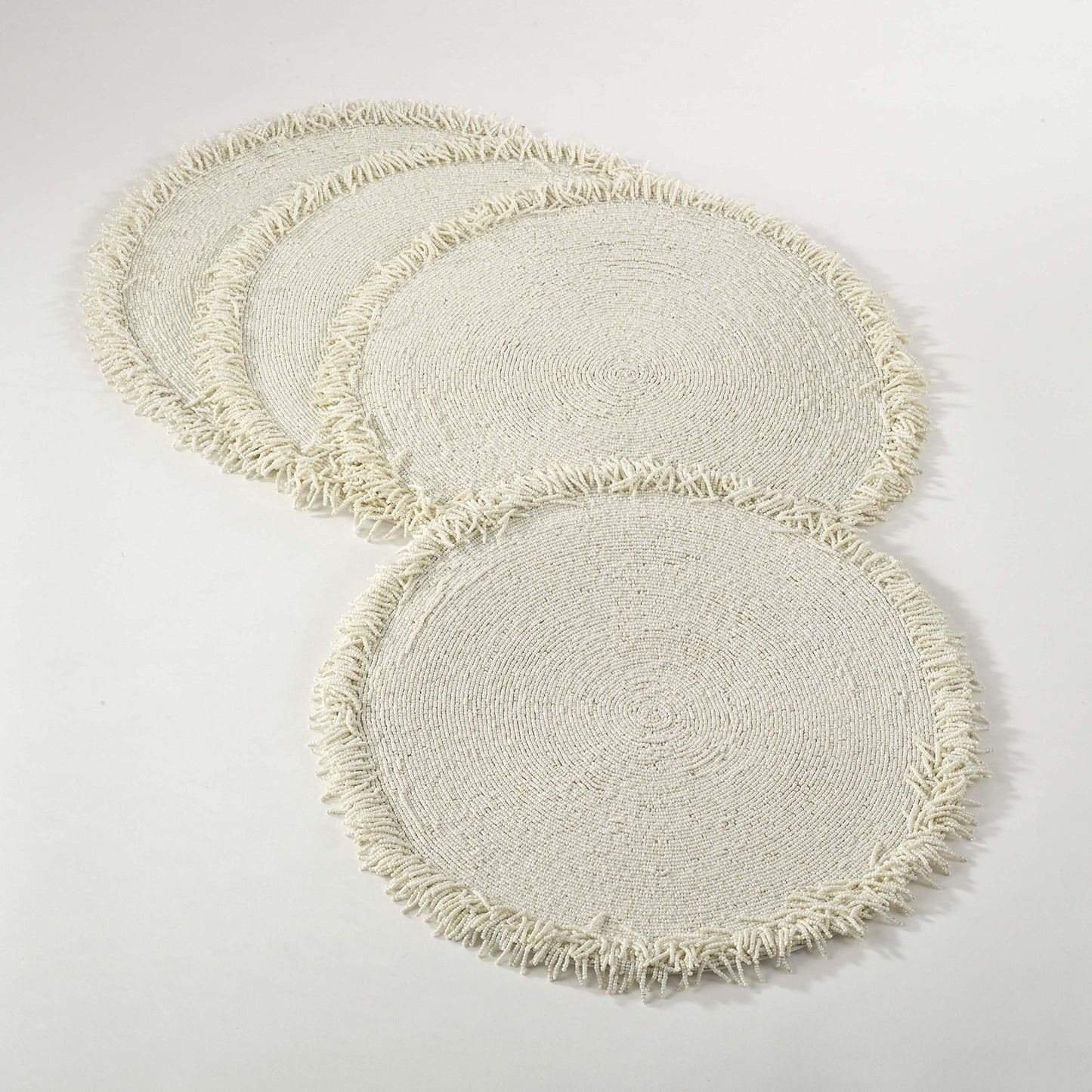 Fennco Styles Isla Handmade Glass Beaded Design 15-inch Round Placemat - 1-Piece