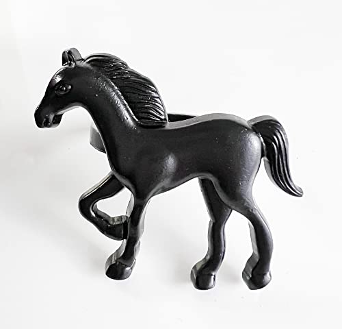 Fennco Styles Horse Metal Napkin Rings, Set of 4 - Silver Animal Napkin Holders for Home, Dining Table Décor, Banquets, Holidays, Family Gatherings and Special Occasions