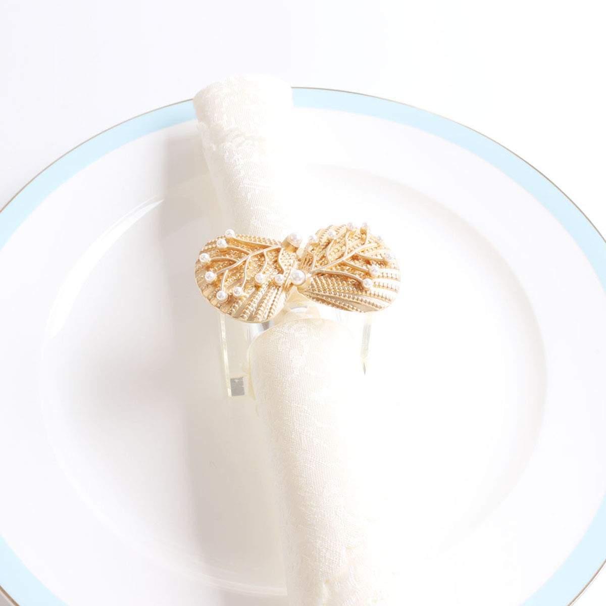Fennco Styles Decorative Coastal Sea Creatures Design Napkin Rings - Set of 4 (Pearl Seashells)