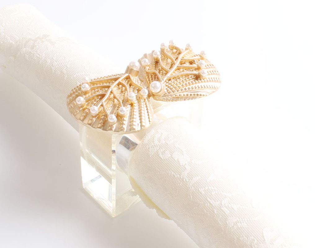Fennco Styles Decorative Coastal Sea Creatures Design Napkin Rings - Set of 4 (Pearl Seashells)