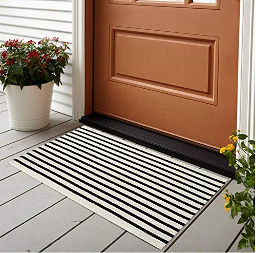 Fennco Styles Black Ivory Classic Striped Small Area Rug - Indoor Outdoor Floor Mat for Living Room, Entryway, Bedroom and Floor Décor