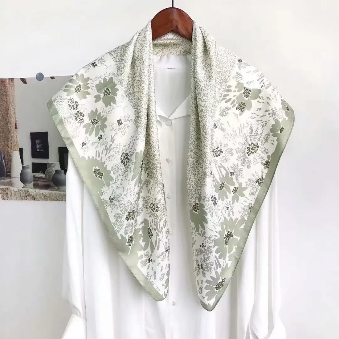 stylesilove Women Floral Print Silk Like Scarf Square Neckerchief Soft Bandana Small Shawl Neck Wraps for All Season