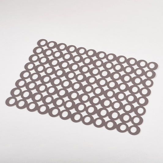 Fennco Styles Circle Design Cutout Design Placemat - 14"x18" - 4-Piece (Silver)