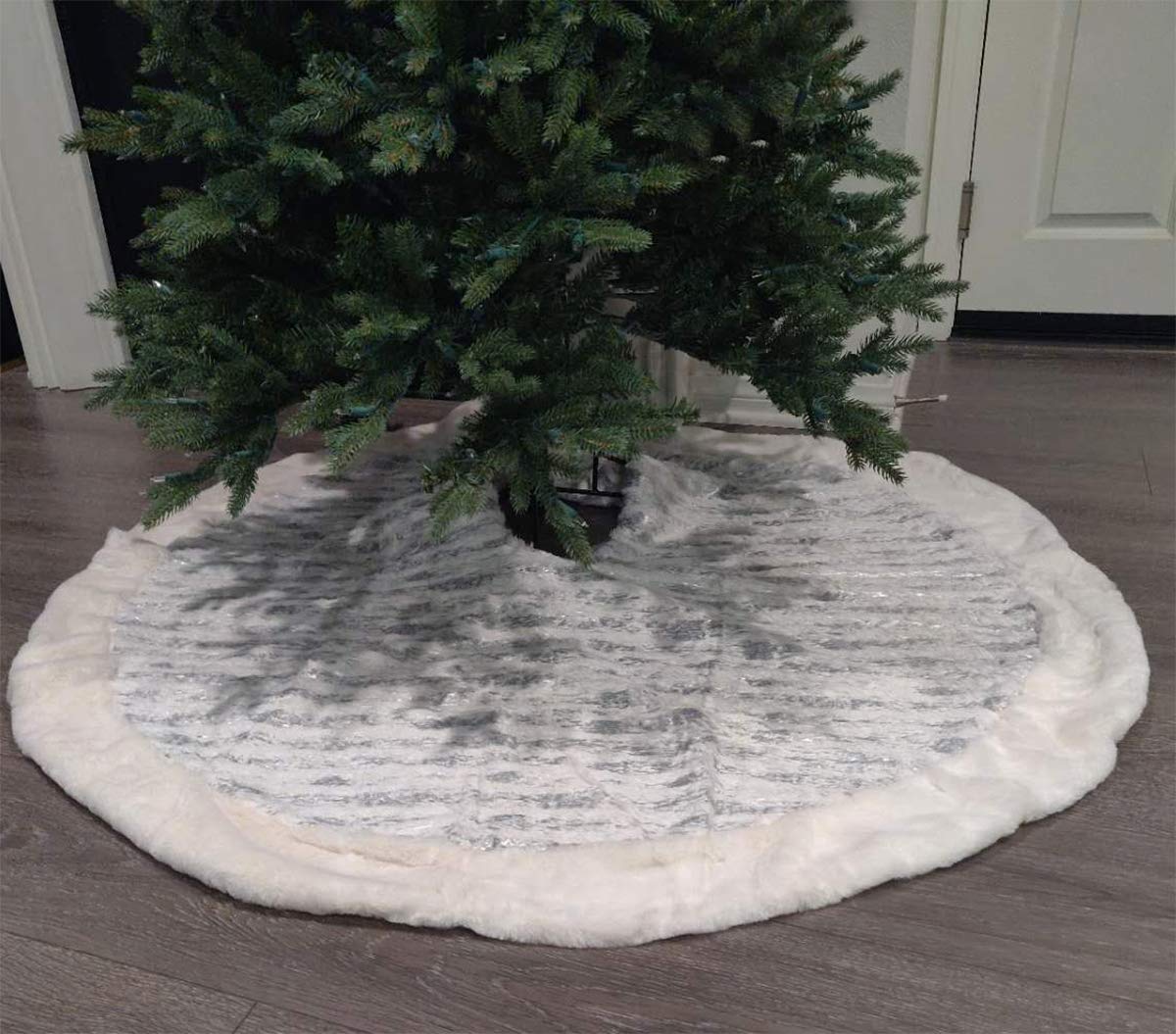 Fennco Styles Holiday Brushed Foil Print Faux Fur Christmas Tree Skirt - Metallic Design Tree Skirt for Home, Holiday Tree, Indoor and Special Occasion