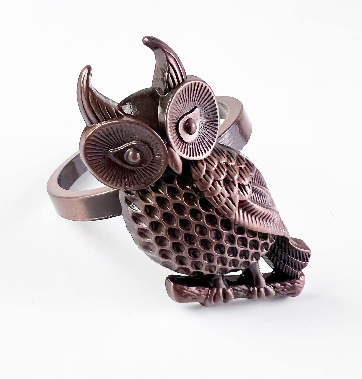 Fennco Styles Perched Owl Metal Napkin Rings, Set of 4 - Animal Napkin Holders for Home Décor, Dining Table, Banquets, Family Gathering and Special Occasions