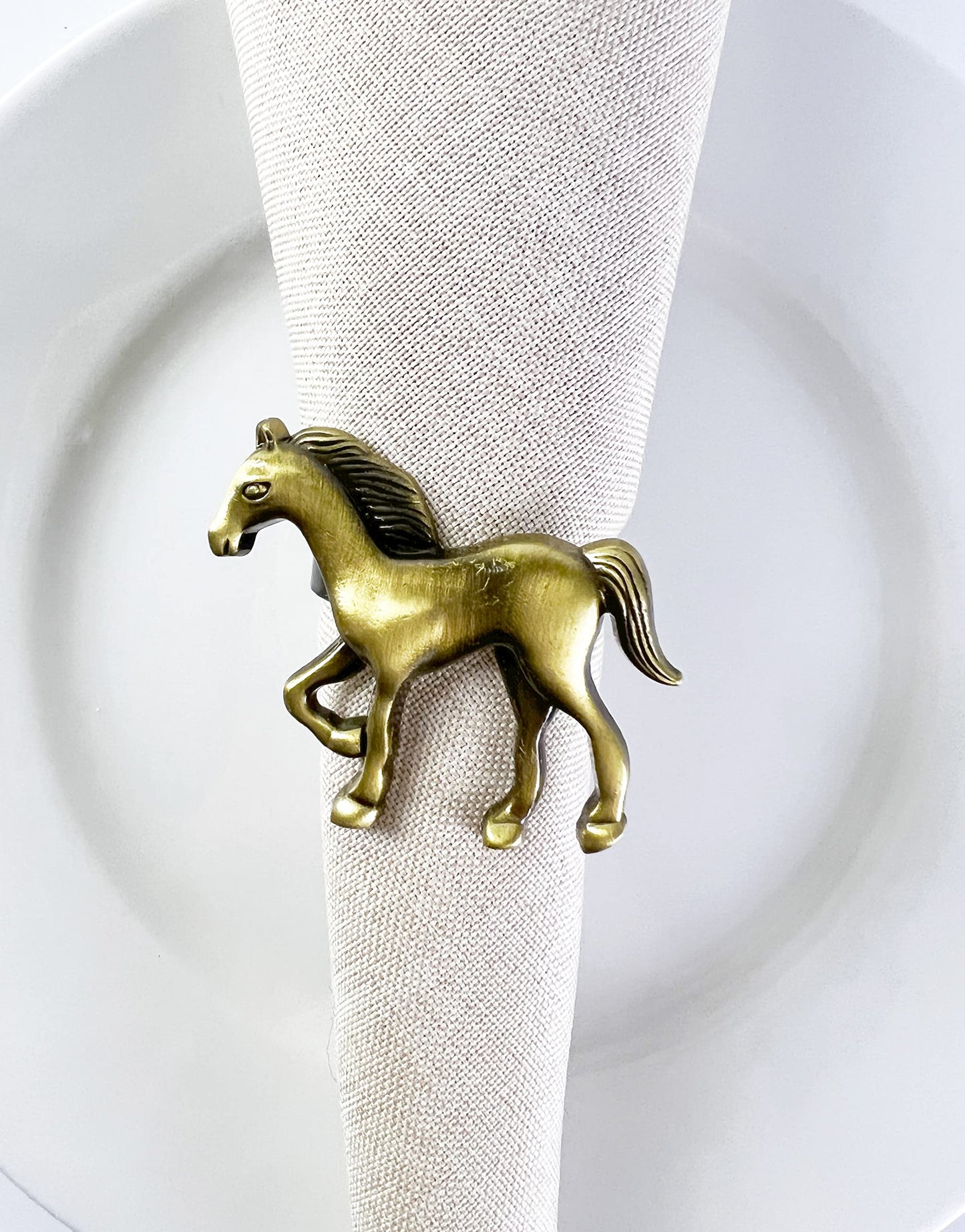 Fennco Styles Horse Metal Napkin Rings, Set of 4 - Silver Animal Napkin Holders for Home, Dining Table Décor, Banquets, Holidays, Family Gatherings and Special Occasions