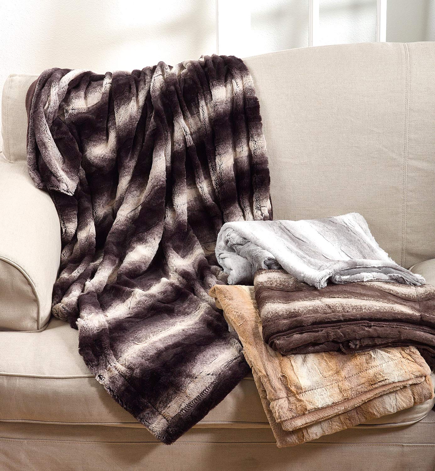 Fennco Styles Wilma Collection Country Faux Rabbit Fur Palette 50 x 60 Inch Throw Throw – Grey Throw Blanket for Couch, Bedroom and Living Room Décor