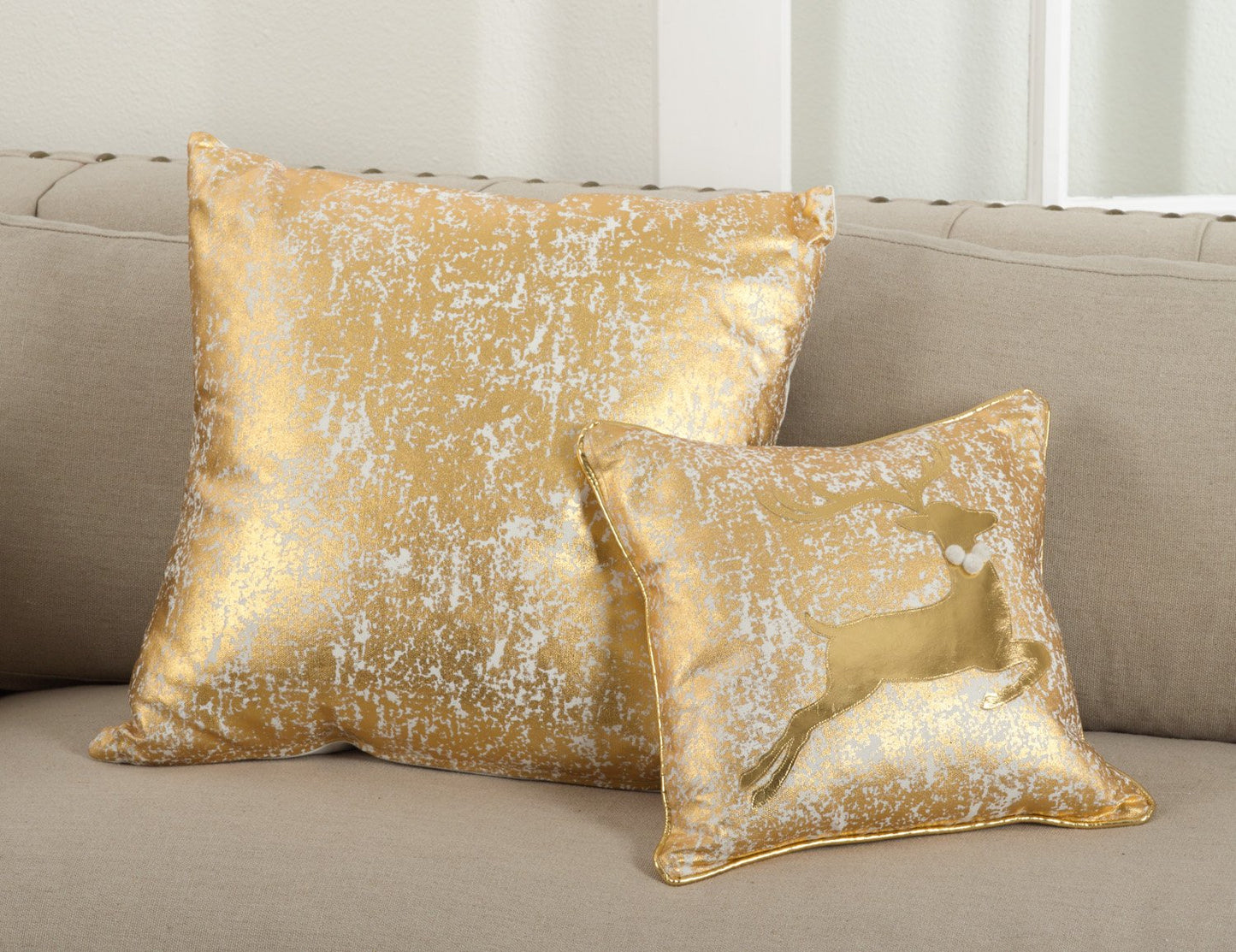 Fennco Styles Donnelou Collection Glamour Metallic Foil 100% Pure Cotton 18 x 18 inch Decorative Throw Pillow with Case & Insert – Gold Throw Pillow for Couch, Bedroom and Living Room Décor