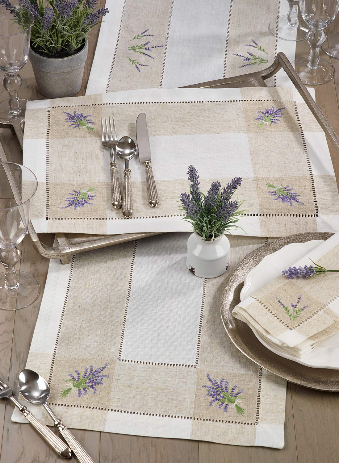 Fennco Styles Hommage Brodé Collection Cottage Orchid Embroidery Hemstitch Border Cloth Napkins 20 x 20 Inch, Set of 4 – Ivory Dinner Napkins for Wedding, Banquet, Tea Party and Home Décor