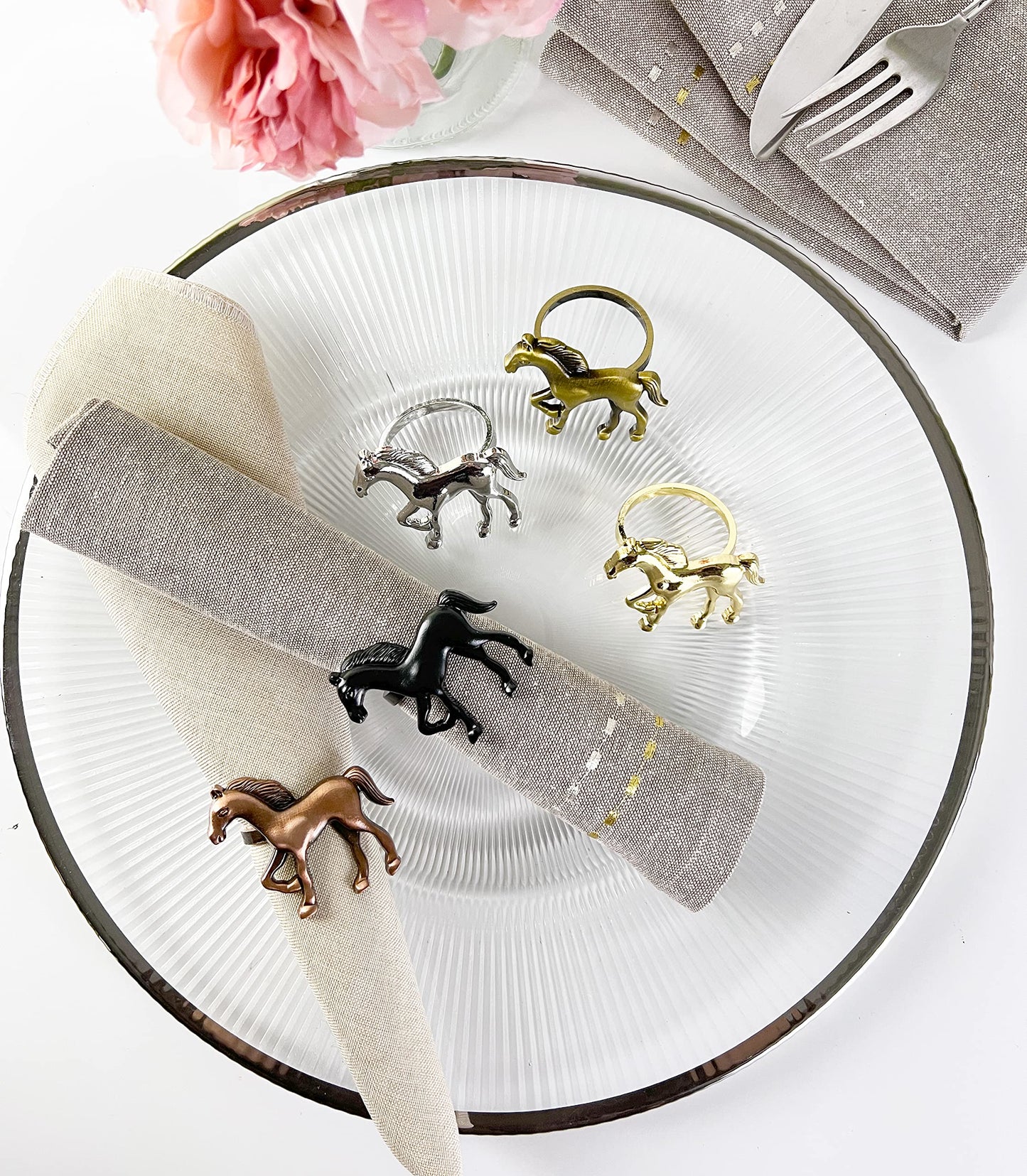 Fennco Styles Horse Metal Napkin Rings, Set of 4 - Silver Animal Napkin Holders for Home, Dining Table Décor, Banquets, Holidays, Family Gatherings and Special Occasions
