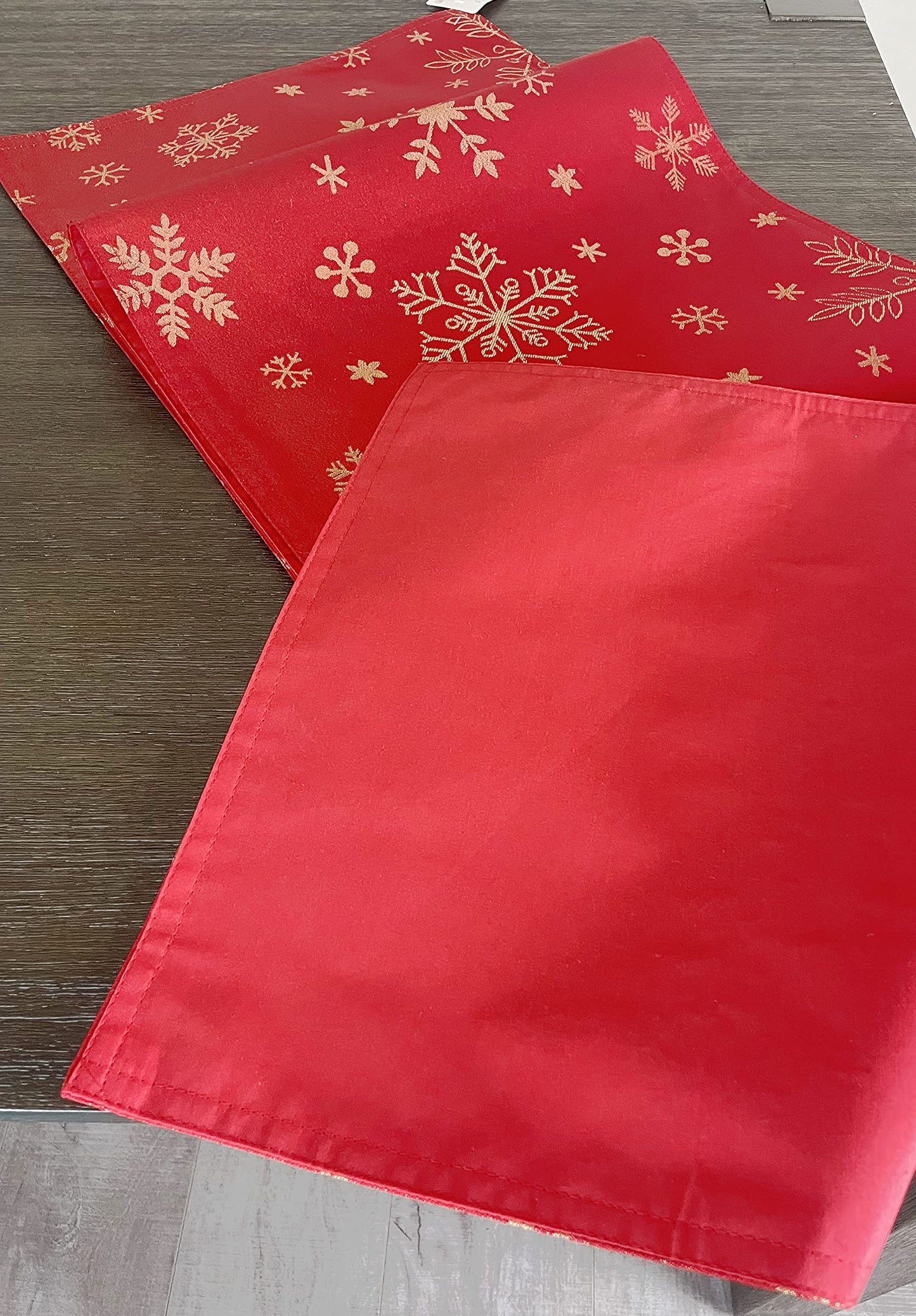 Fennco Styles Holiday Foil Print Snowflake Table Runner 16" W x 54" L - Red Woven Table Cover for Home Décor, Banquet, Family Gathering, Christmas, Special Occasion