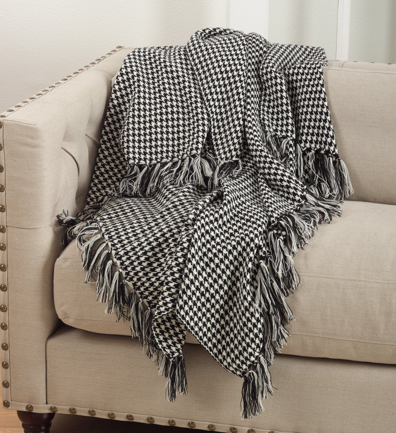 Fennco Styles Houndstooth Fringe Soft Throw Blanket - 50"x60"