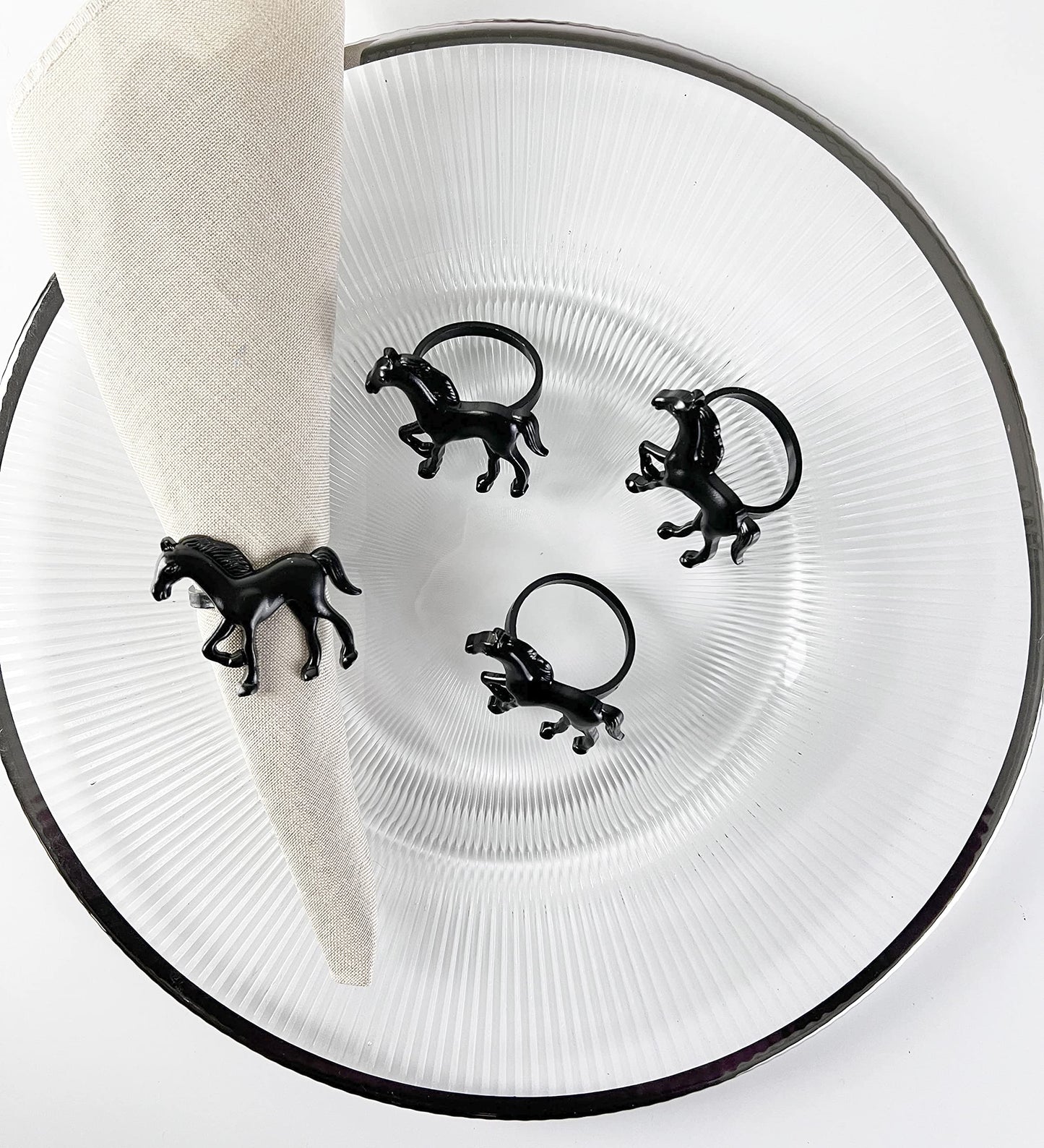 Fennco Styles Horse Metal Napkin Rings, Set of 4 - Silver Animal Napkin Holders for Home, Dining Table Décor, Banquets, Holidays, Family Gatherings and Special Occasions
